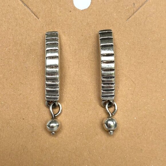 Solid Sterling Silver 925 Curved Textured Quarter Hoop Dangle Ball Post Earrings - Picture 1 of 16